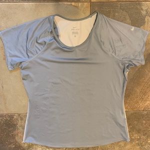 Women’s Nike Dri-Fit shirt.
